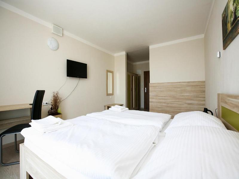Nad Královnou Hotel & Restaurant image