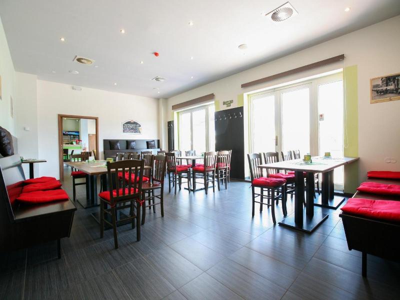 Nad Královnou Hotel & Restaurant image
