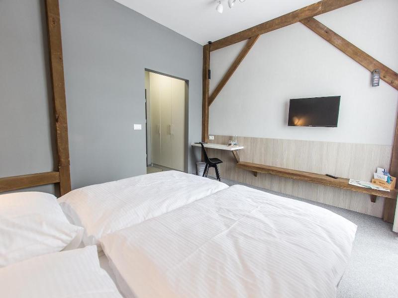 Hotel Gorecznik image
