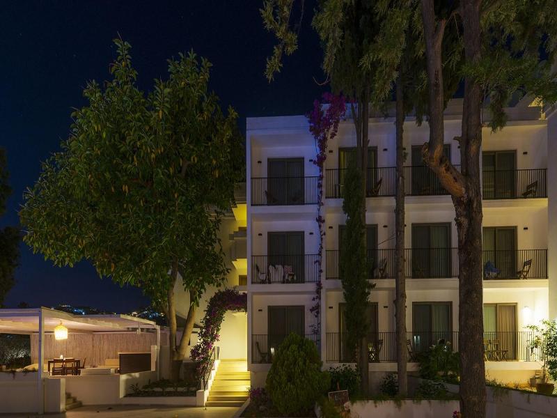 Liv Hotel By Bellazure image