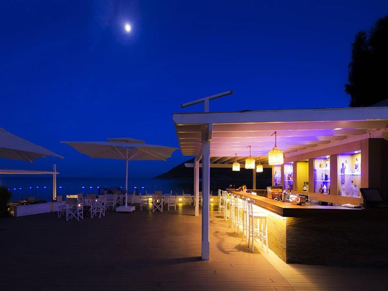 Liv Hotel By Bellazure image