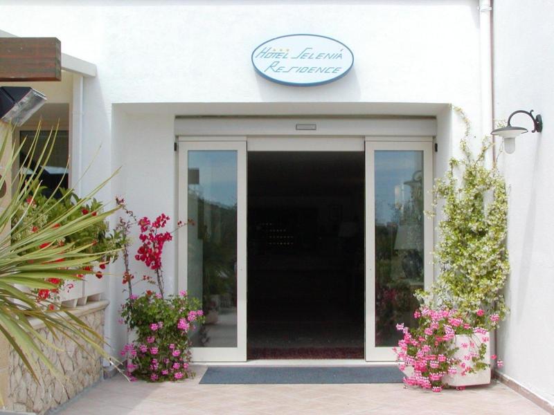 Hotel Selenia Residence image