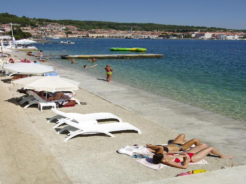 Apartments Vala