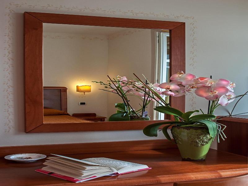 Hotel Villa Ombrosa image