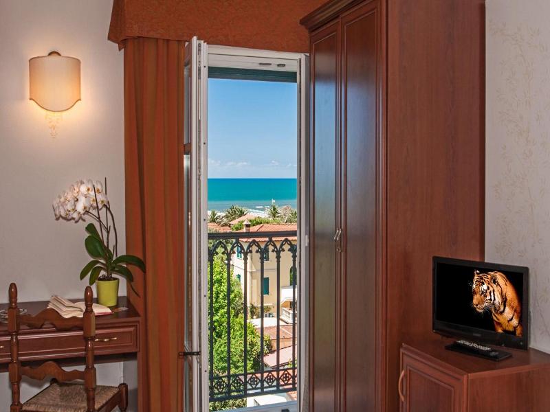 Hotel Villa Ombrosa image