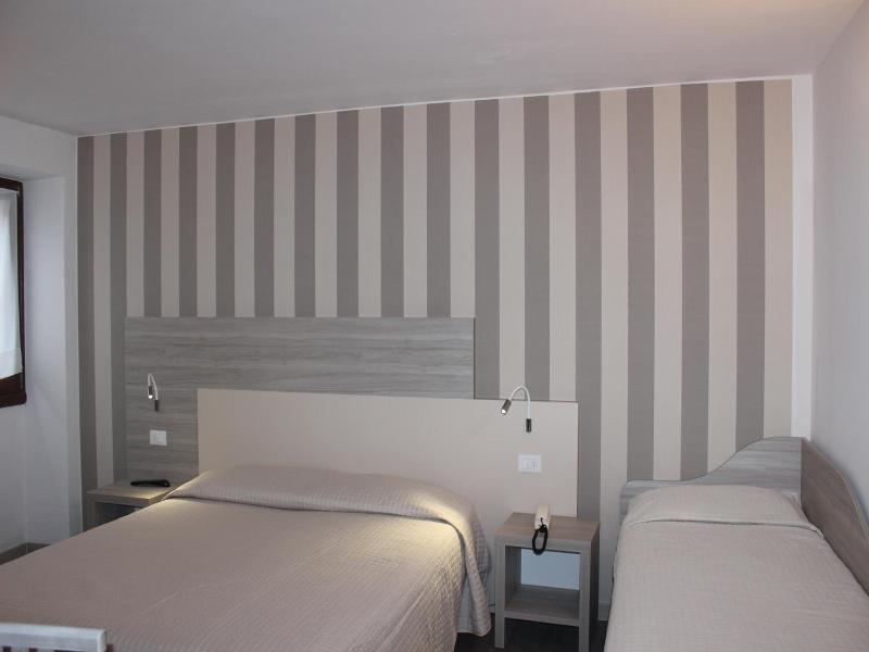 Hotel Miralago image