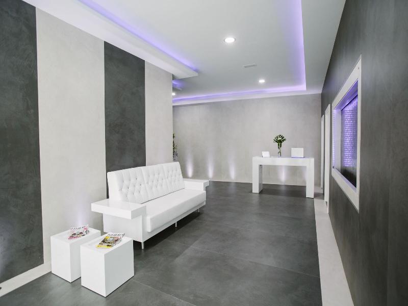 Valentina Beach Apartments Suites image