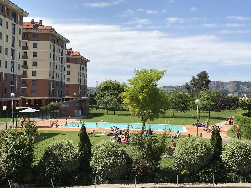 Apartamentos Alday image