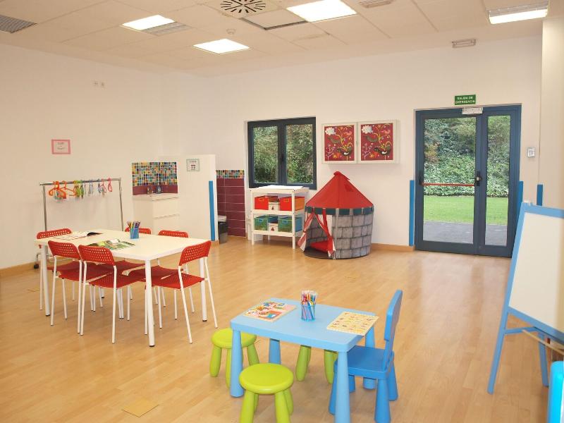 Apartamentos Alday image