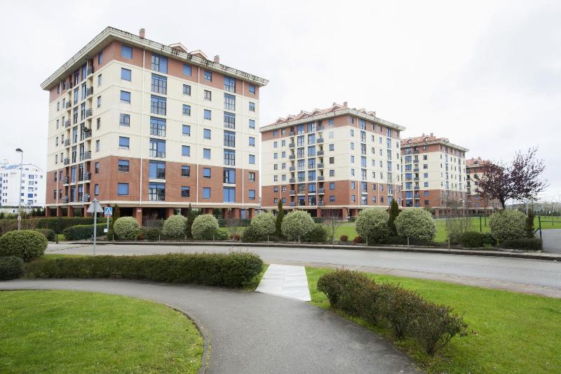 Apartamentos Alday image