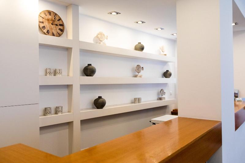 Iris Skiathos - Image 2