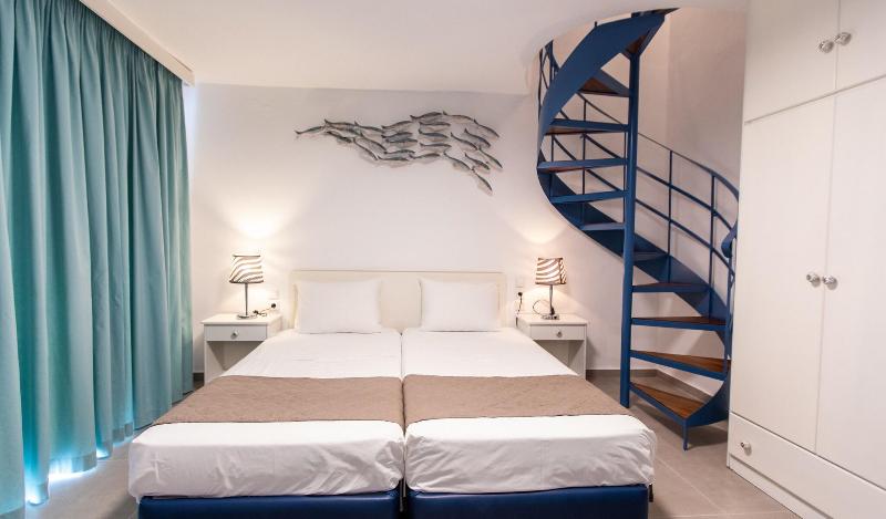 Iris Skiathos - Image 9