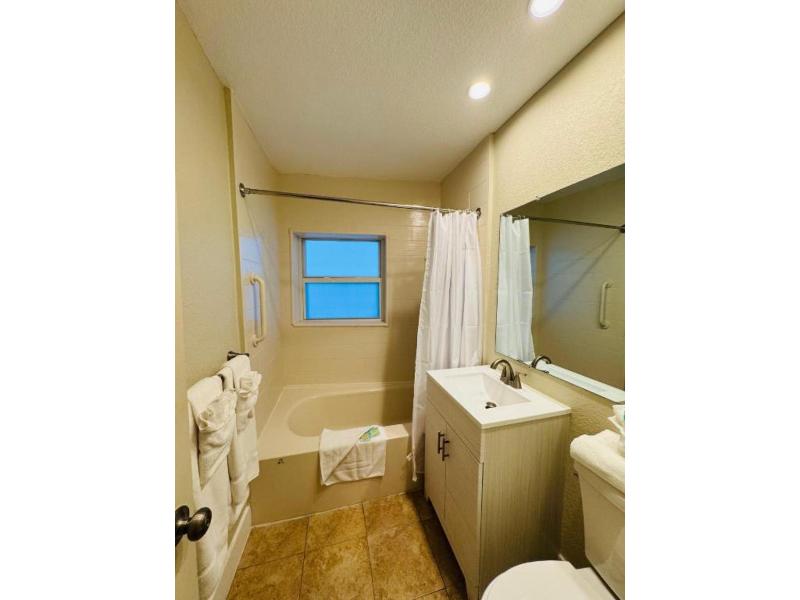 Silver Seas Beach Resort image