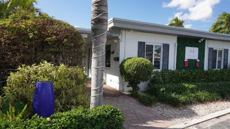 4145 By The Sea Inn Suites image