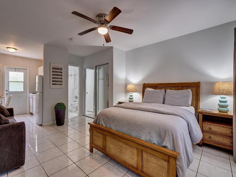 4145 By The Sea Inn Suites image