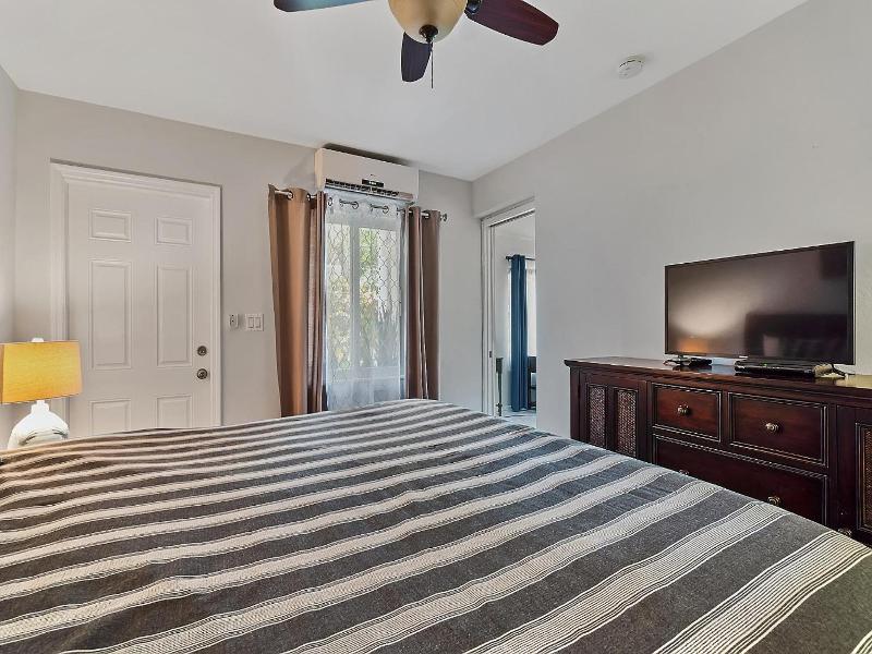 4145 By The Sea Inn Suites image