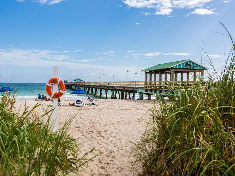 4145 By The Sea Inn Suites image