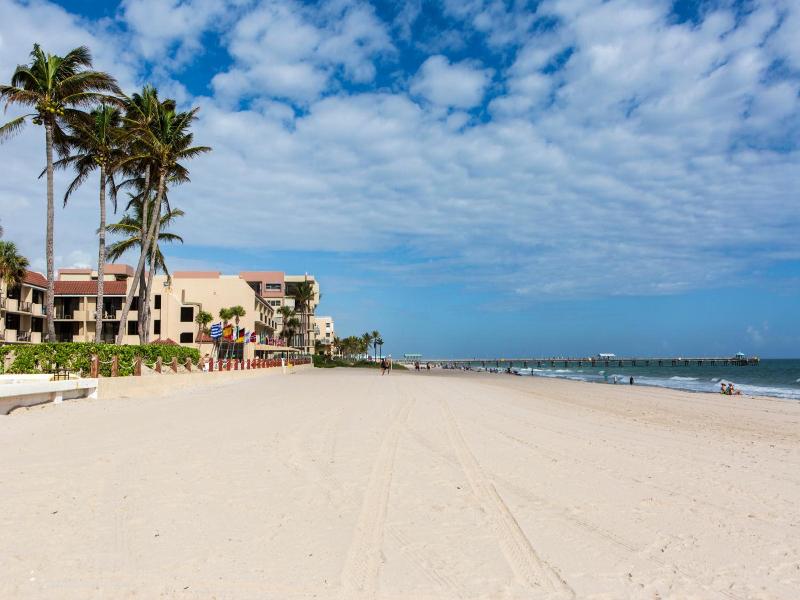 4145 By The Sea Inn Suites image