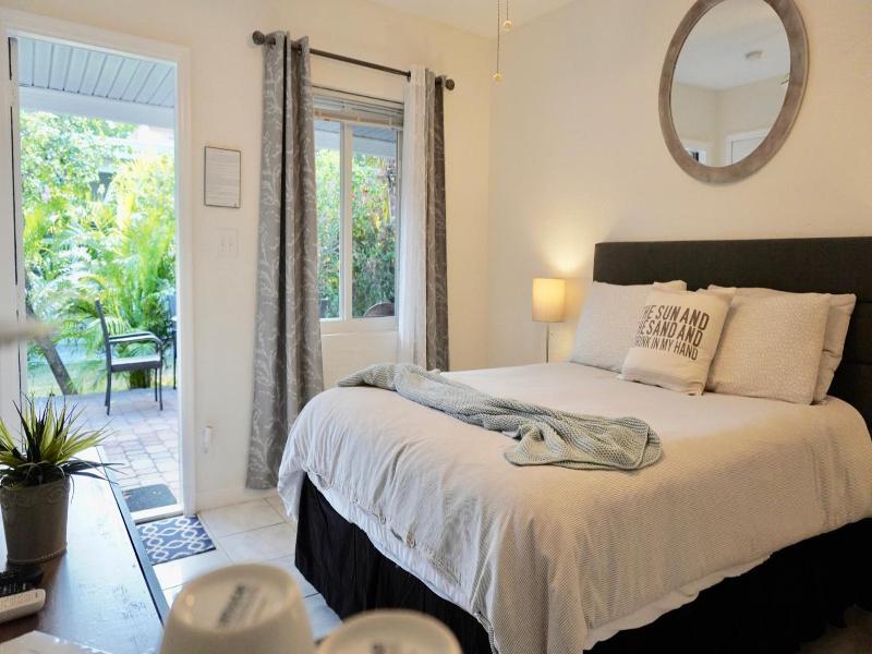 4145 By The Sea Inn Suites image