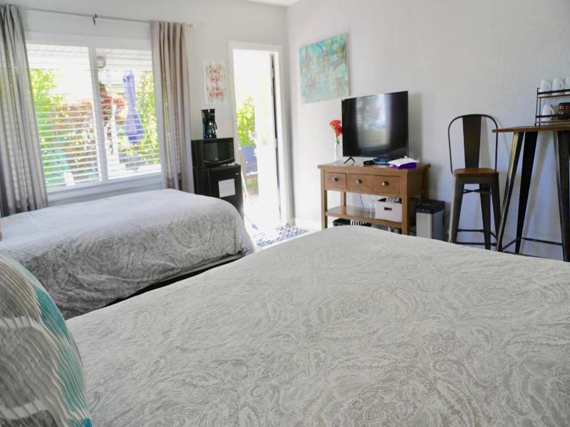4145 By The Sea Inn Suites image
