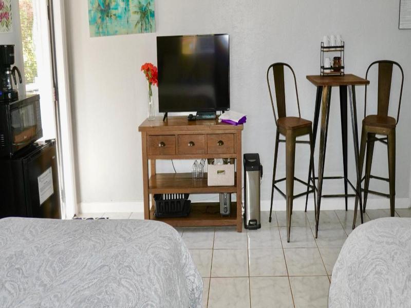 4145 By The Sea Inn Suites image