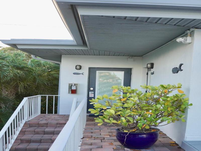 4145 By The Sea Inn Suites image