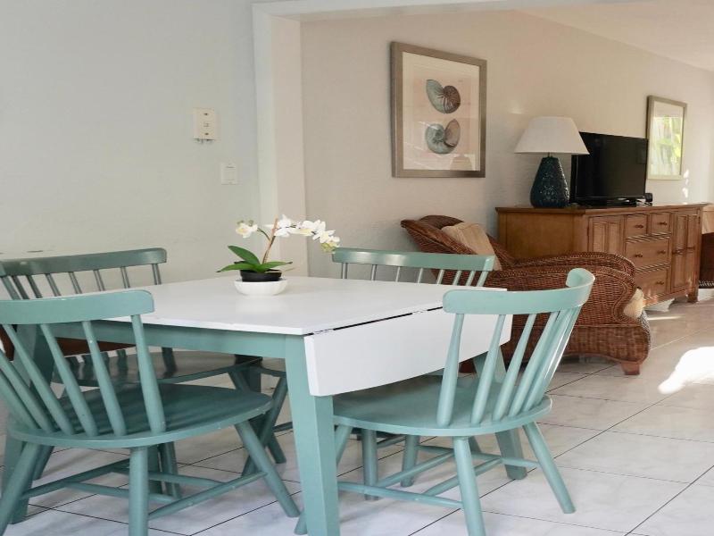 4145 By The Sea Inn Suites image