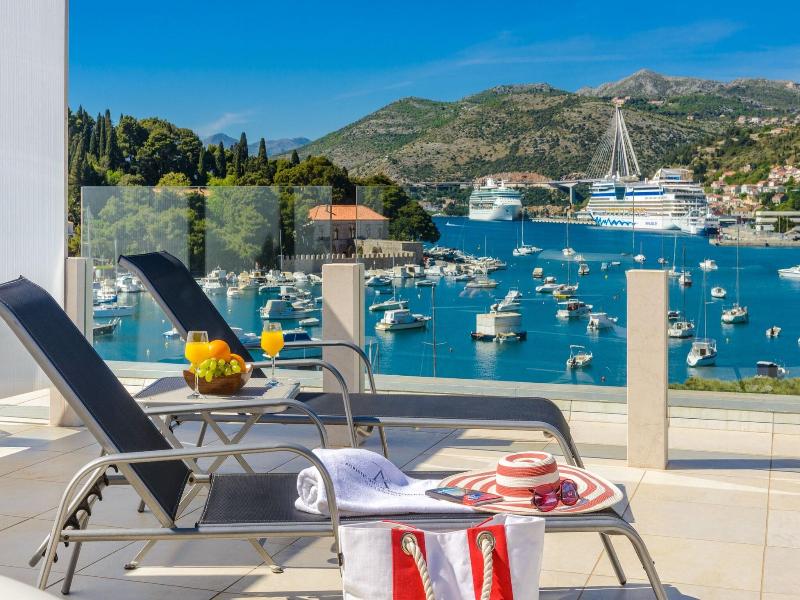 Adriatic Deluxe Apartments image