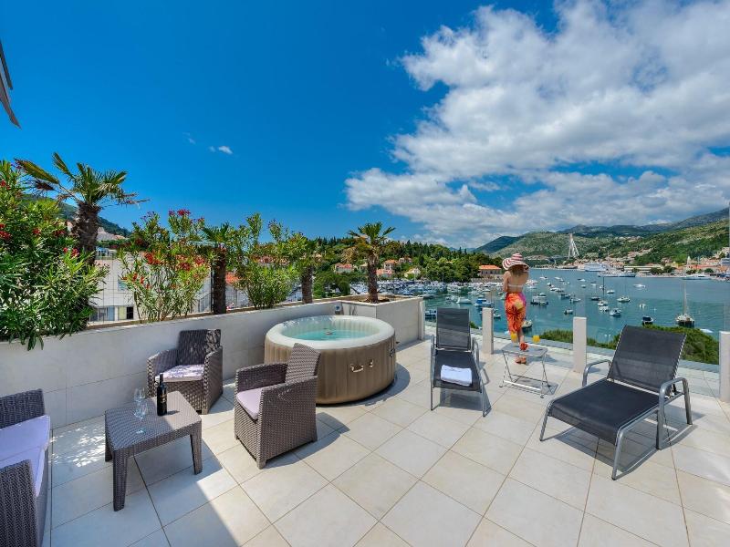 Adriatic Deluxe Apartments image