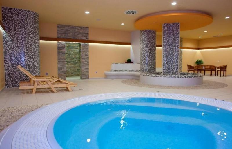 Hotel Jana image