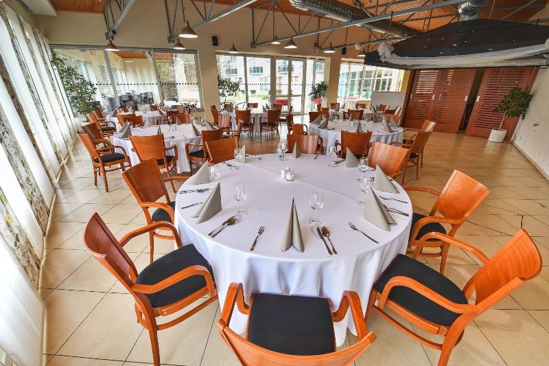 Hotel Jana image