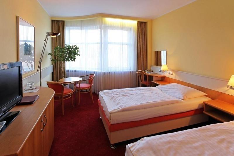 Hotel Jana image