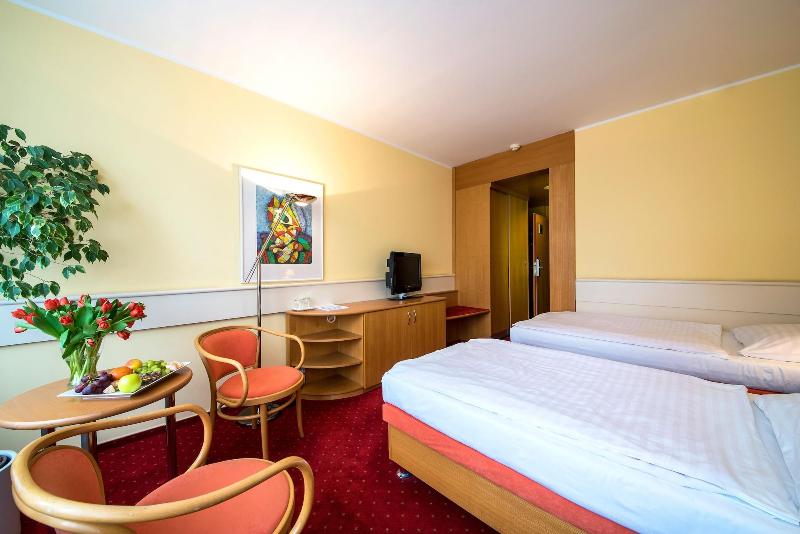 Hotel Jana image