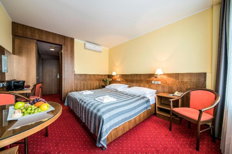 Hotel Jana image