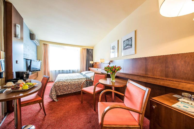 Hotel Jana image