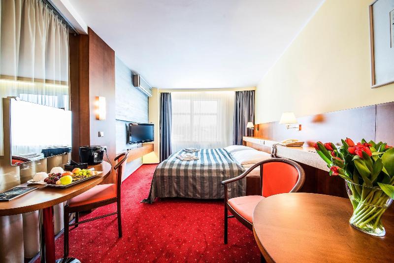 Hotel Jana image