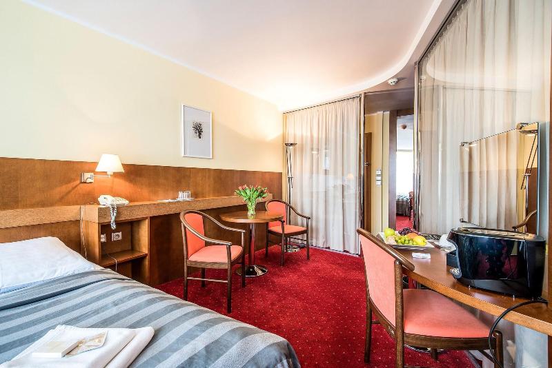 Hotel Jana image