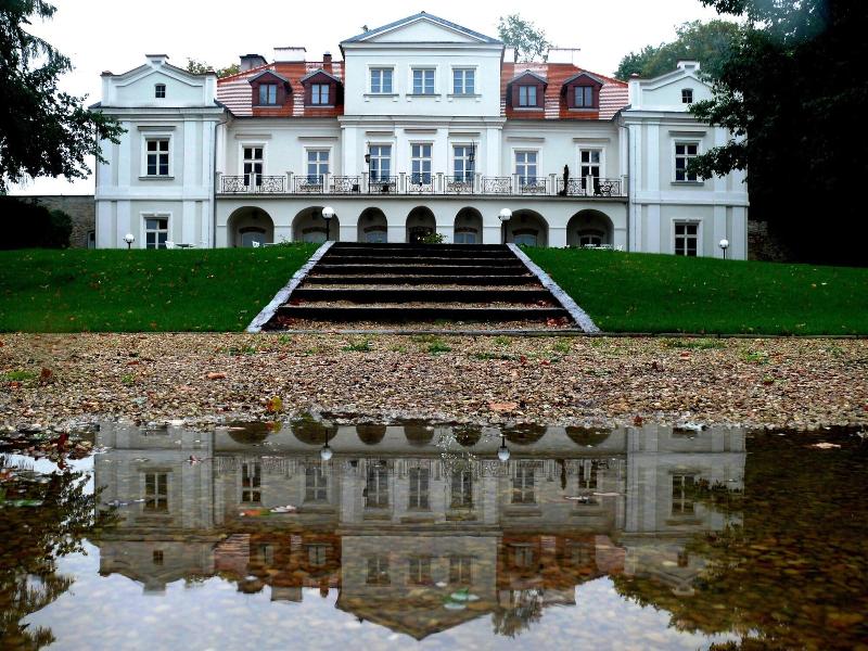 Dwór Zbożenna image