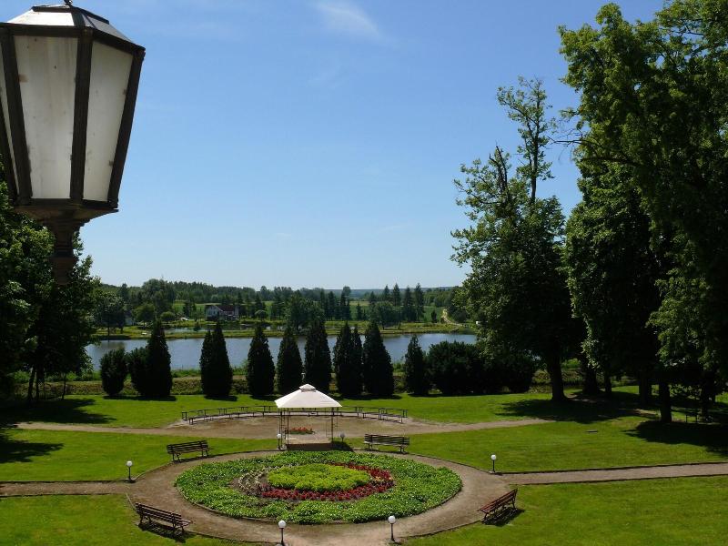 Dwór Zbożenna image