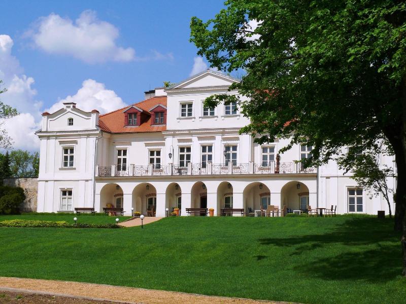 Dwór Zbożenna image
