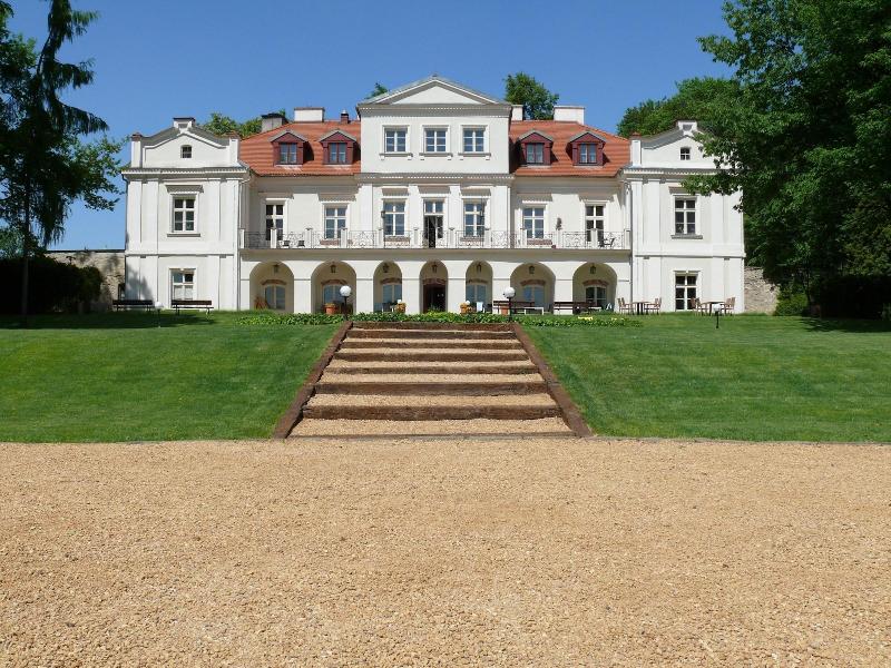 Dwór Zbożenna image