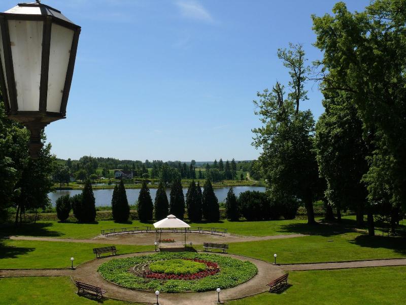 Dwór Zbożenna image