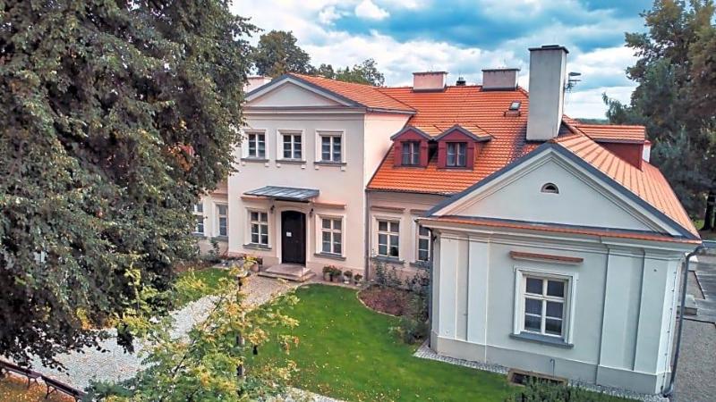 Dwór Zbożenna image