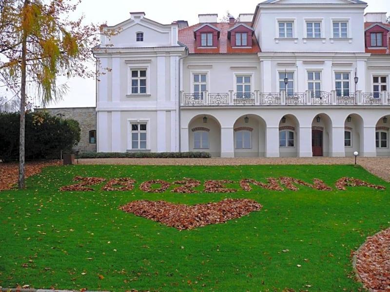 Dwór Zbożenna image