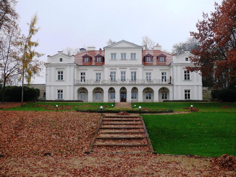 Dwór Zbożenna image