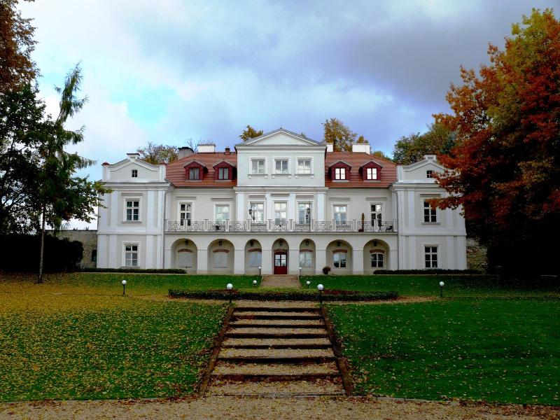 Dwór Zbożenna image