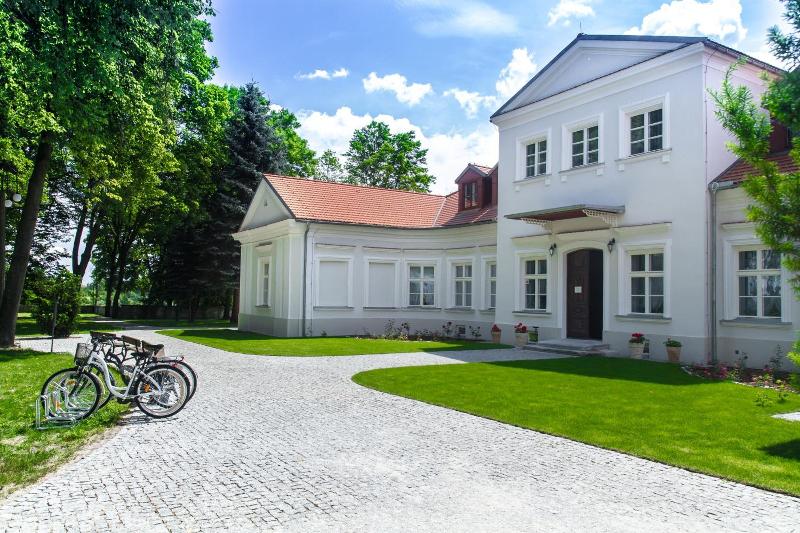 Dwór Zbożenna image