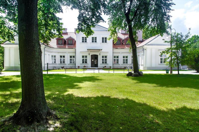 Dwór Zbożenna image