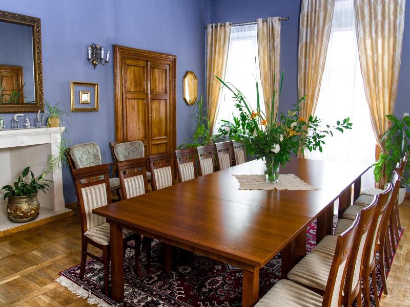 Dwór Zbożenna image