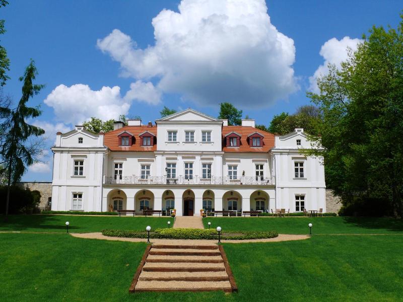 Dwór Zbożenna image